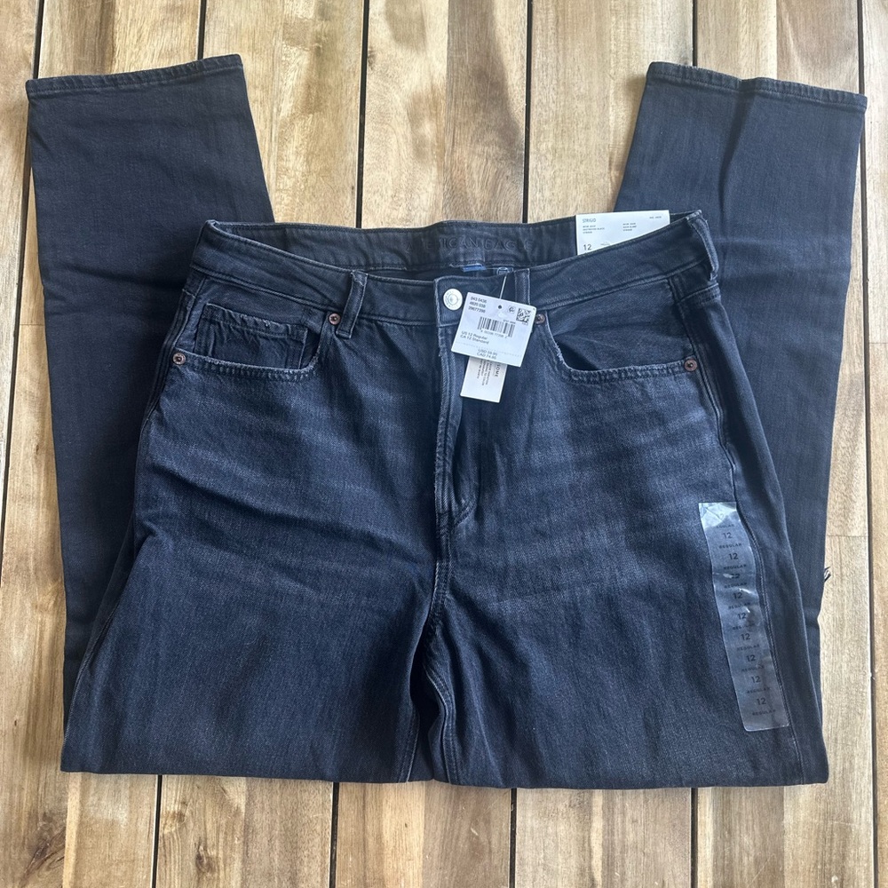 American Eagle Mom Jeans